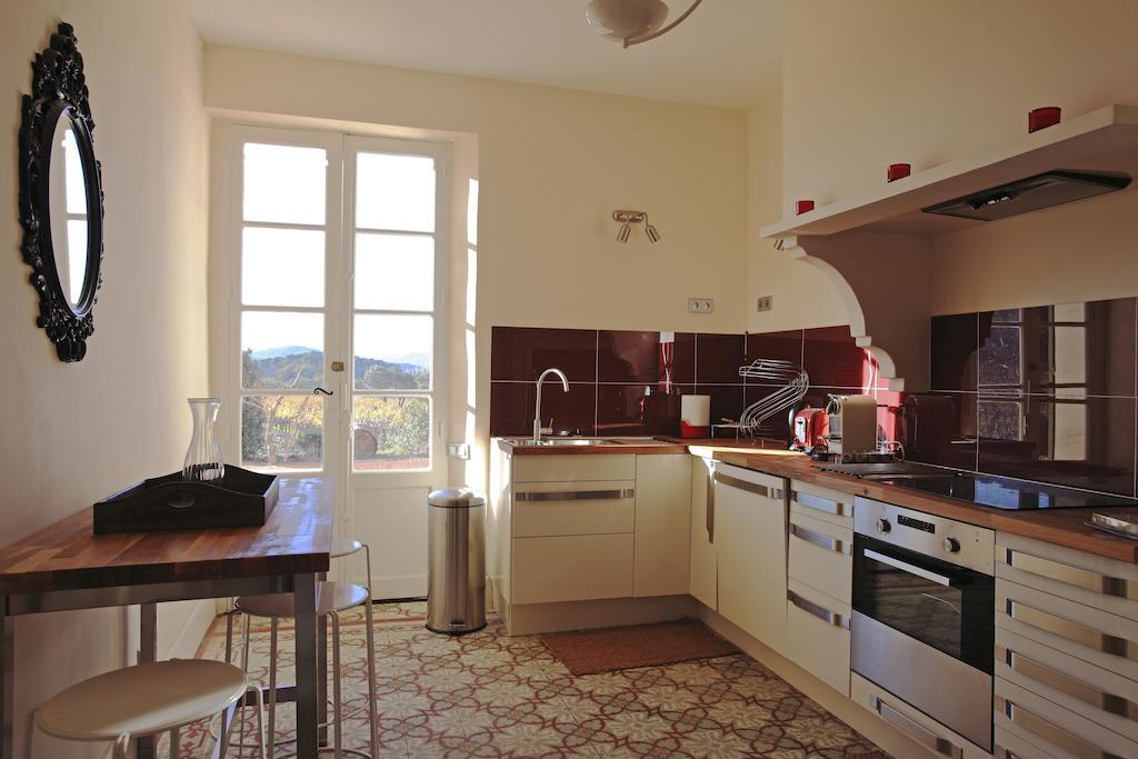 Bed and Breakfast La Maison R Pignans Екстер'єр фото